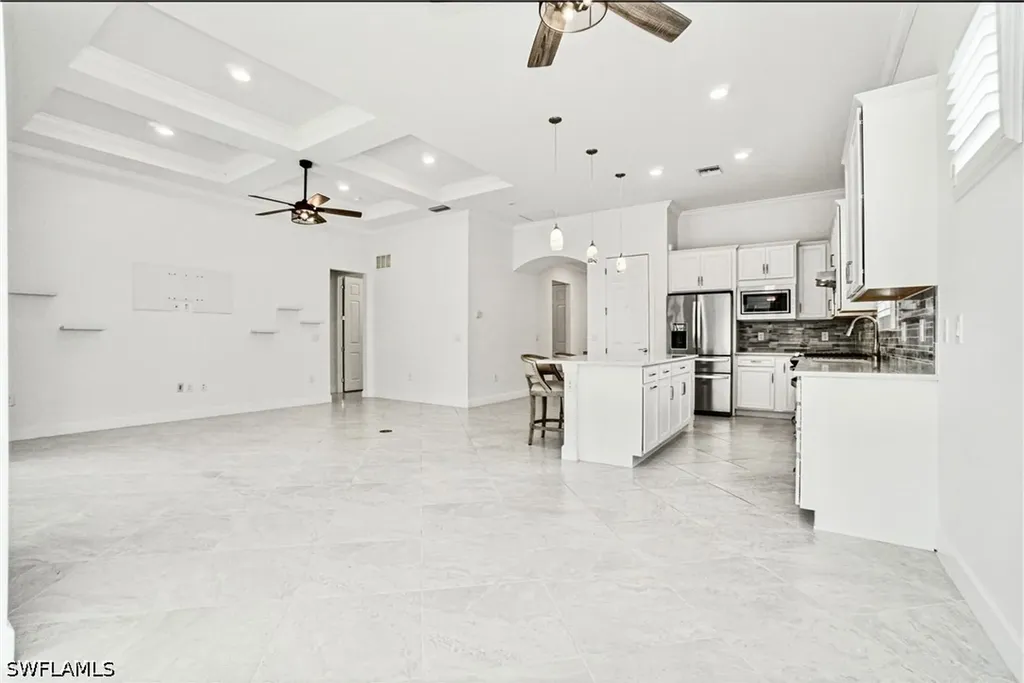 9395 Greyhawk Trail Naples FL 34120