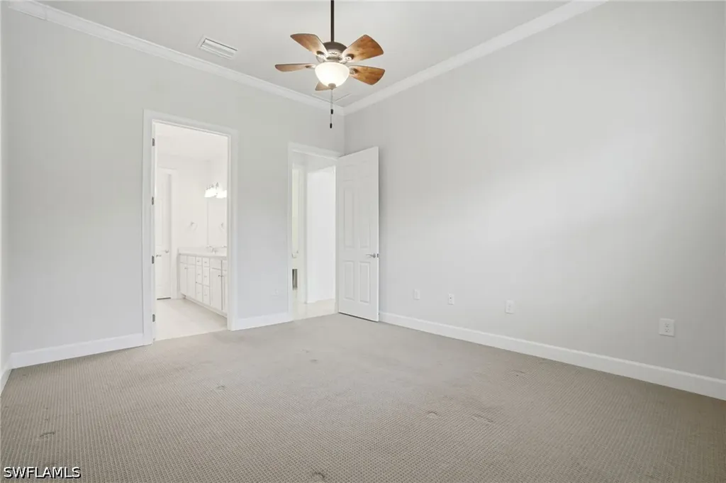 9395 Greyhawk Trail Naples FL 34120