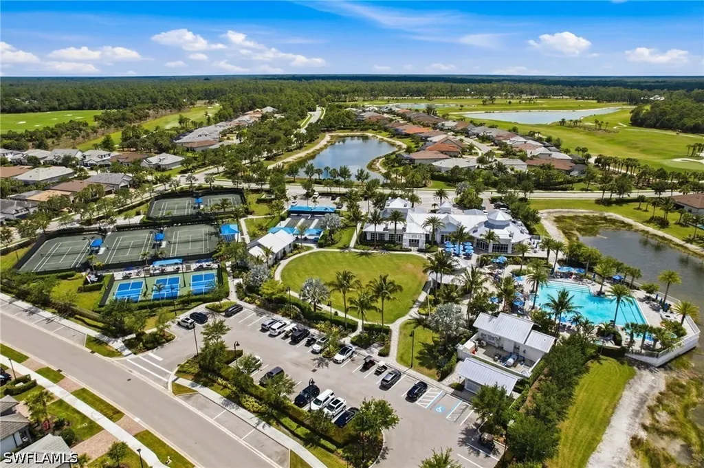 9395 Greyhawk Trail Naples FL 34120