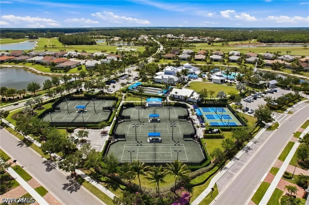9395 Greyhawk Trail Naples FL 34120