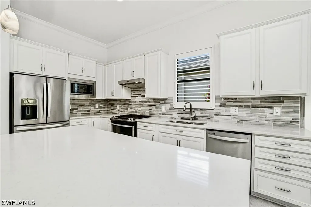 9395 Greyhawk Trail Naples FL 34120