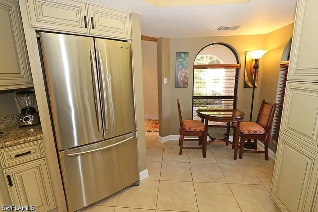 563 Serendipity Drive Naples FL 34108