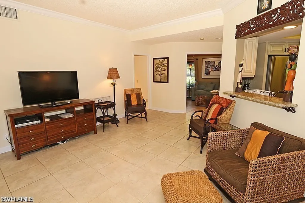 563 Serendipity Drive Naples FL 34108