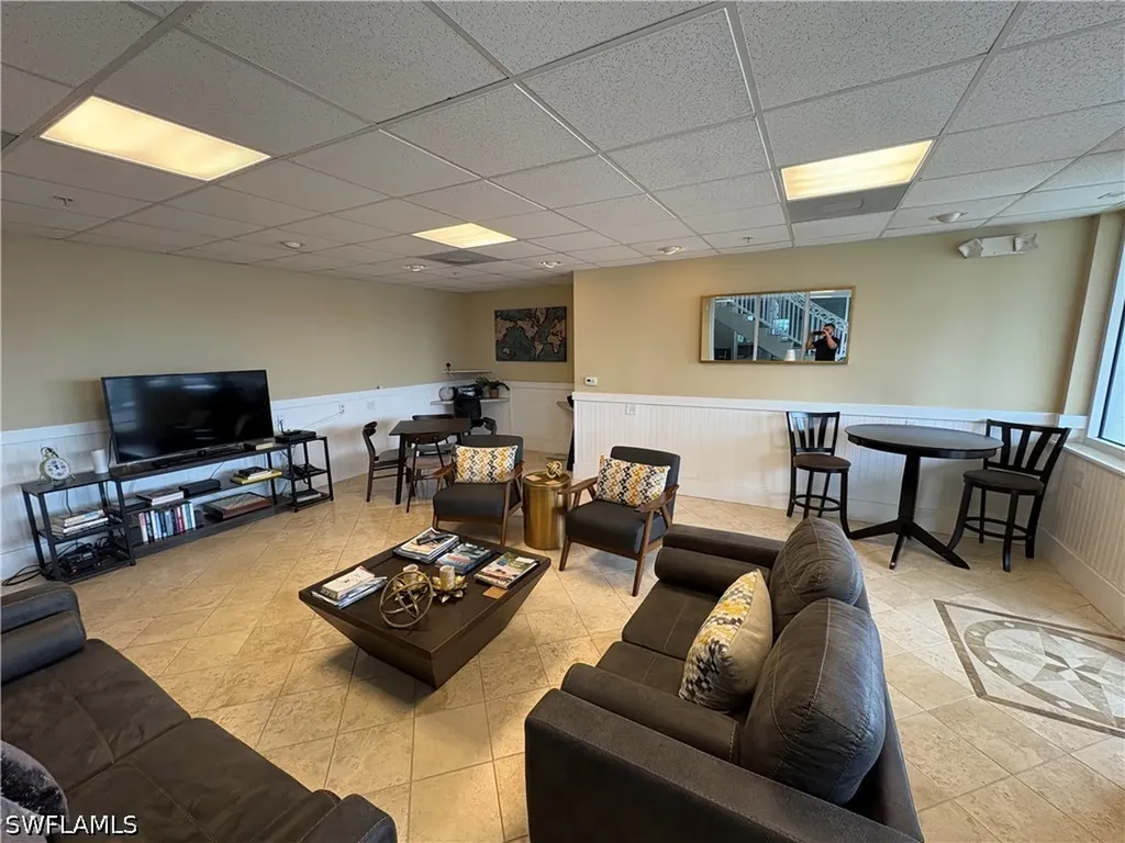 1001 10th Avenue S Naples FL 34102