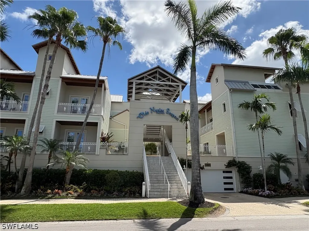 1001 10th Avenue S Naples FL 34102