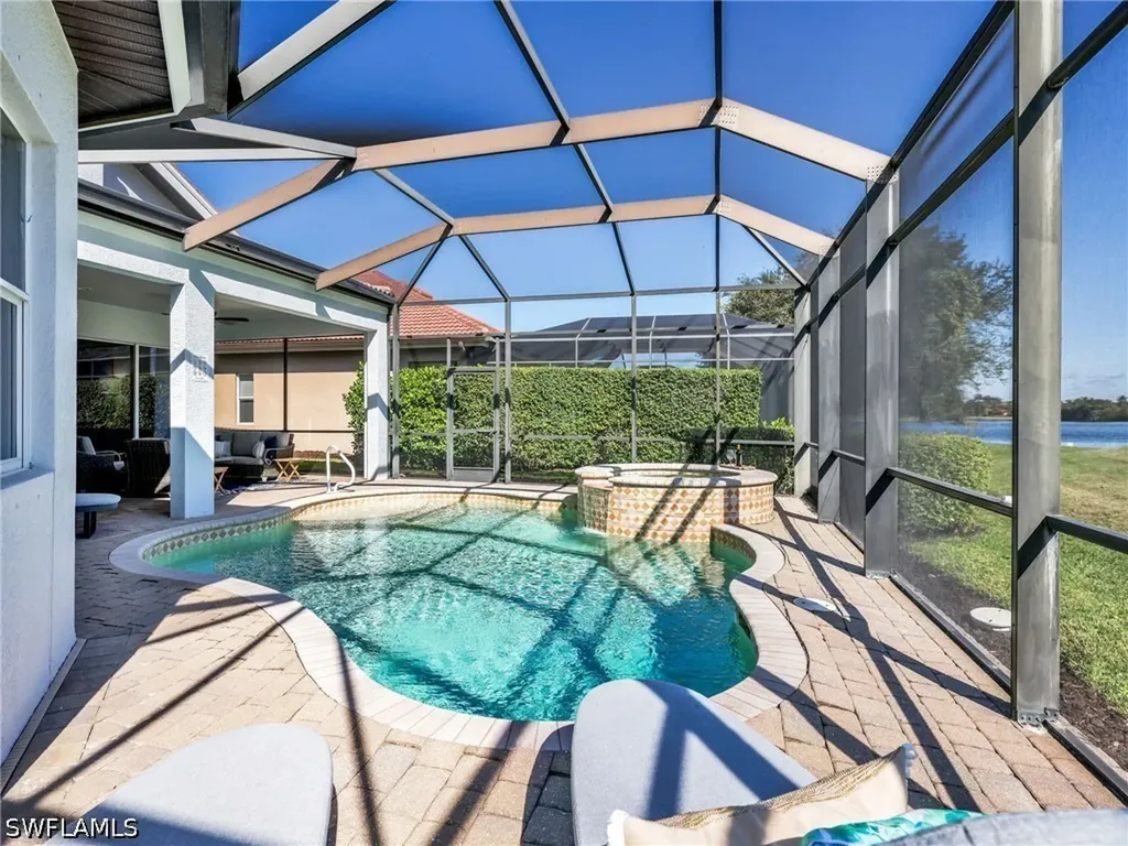 6096 Dogleg Drive Naples FL 34113