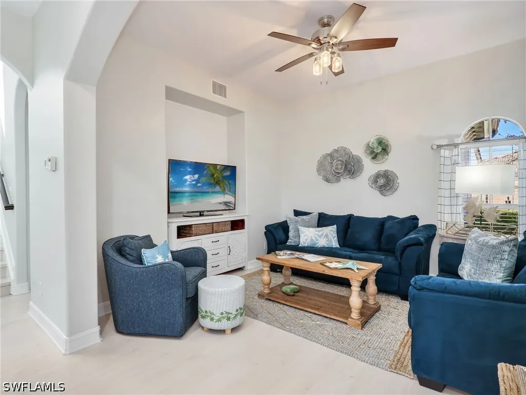 6096 Dogleg Drive Naples FL 34113
