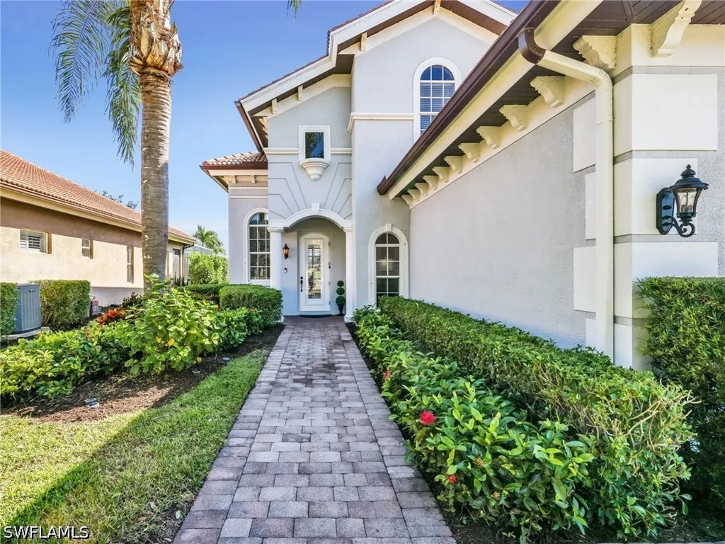 6096 Dogleg Drive Naples FL 34113