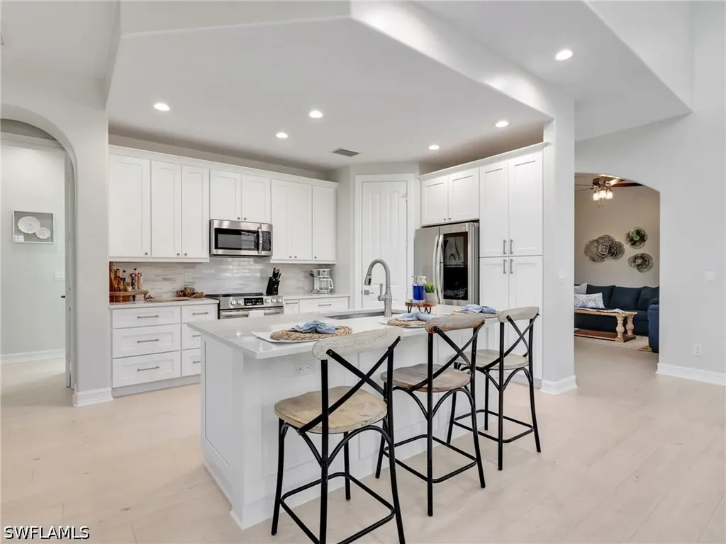 6096 Dogleg Drive Naples FL 34113