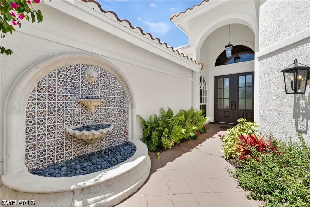 175 Via Napoli Naples FL 34105