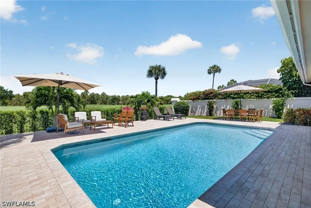 175 Via Napoli Naples FL 34105