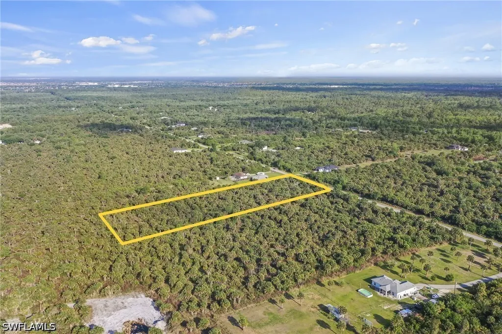 37TH Avenue NE Naples FL 34120