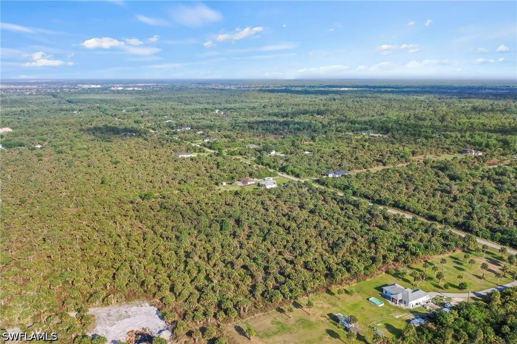 37TH Avenue NE Naples FL 34120
