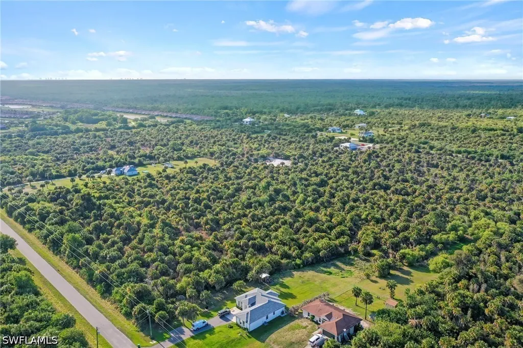 37TH Avenue NE Naples FL 34120