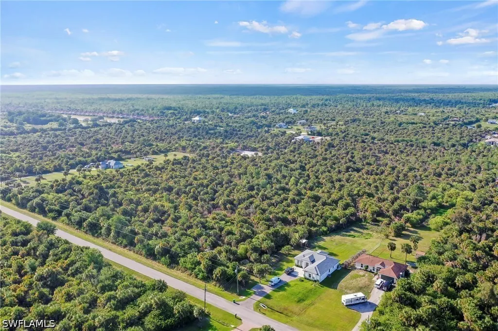 37TH Avenue NE Naples FL 34120