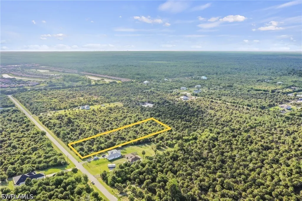 37TH Avenue NE Naples FL 34120
