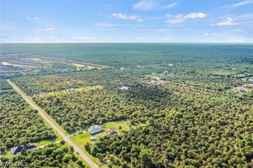 37TH Avenue NE Naples FL 34120