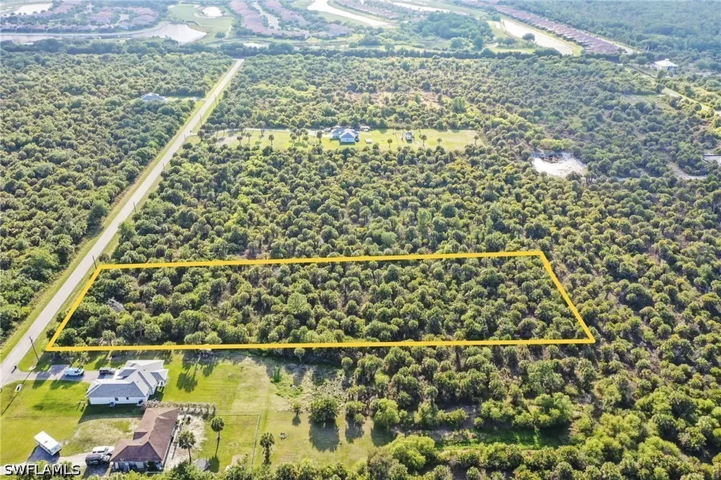 37TH Avenue NE Naples FL 34120