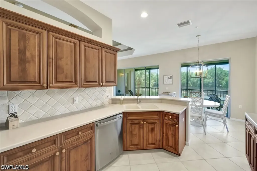 10060 Valiant Court Miromar Lakes FL 33913