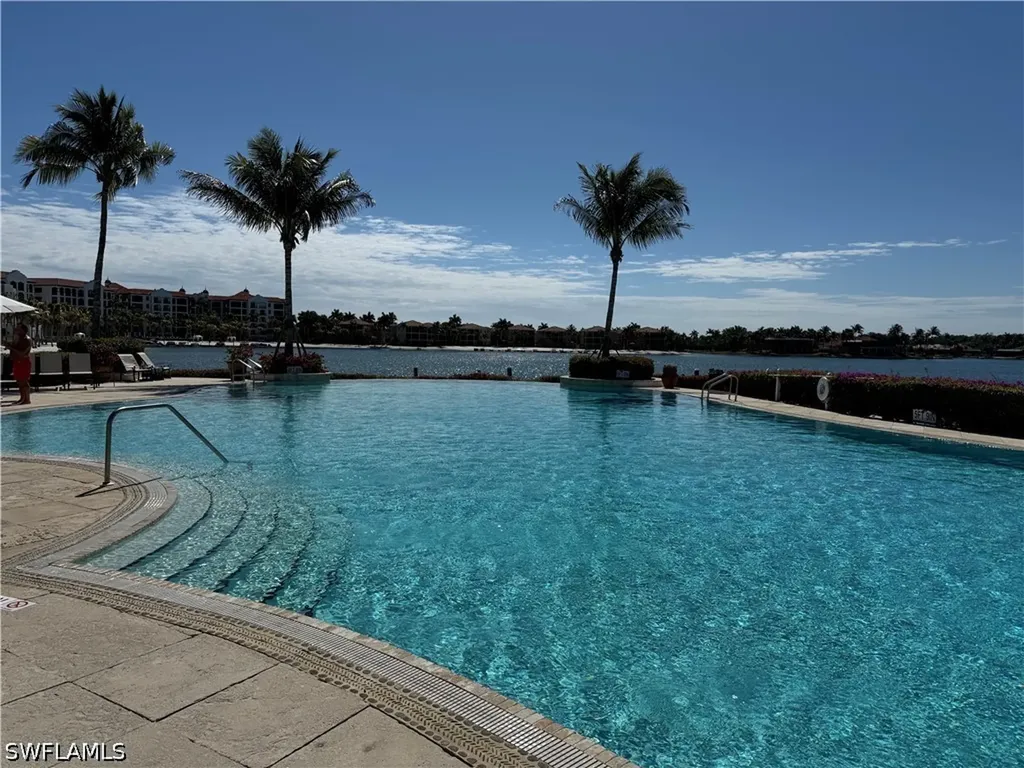 10060 Valiant Court Miromar Lakes FL 33913