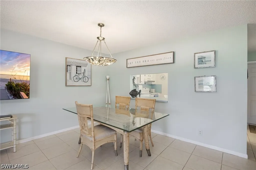 385 Palm Drive Naples FL 34112