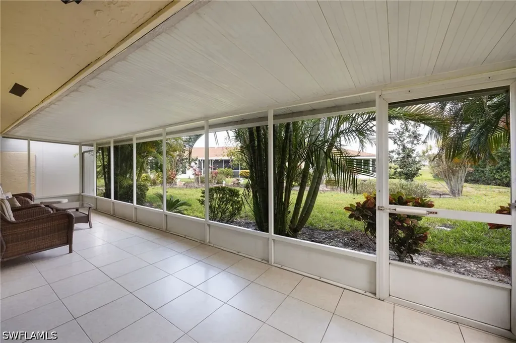 385 Palm Drive Naples FL 34112