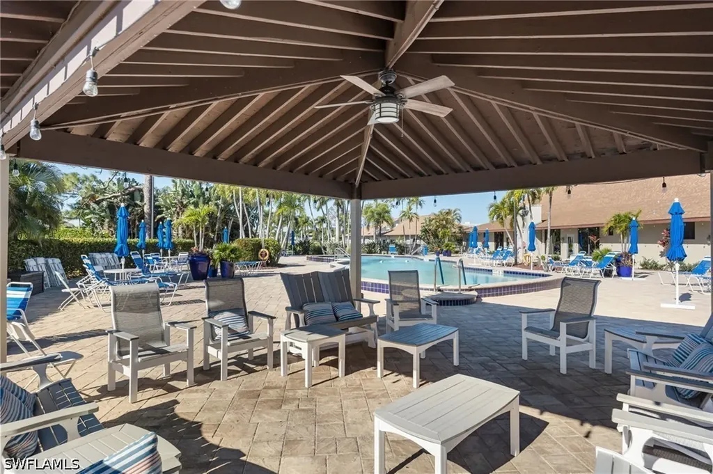 385 Palm Drive Naples FL 34112