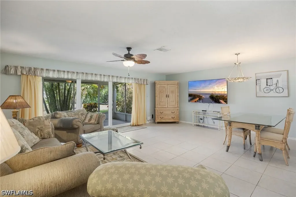 385 Palm Drive Naples FL 34112