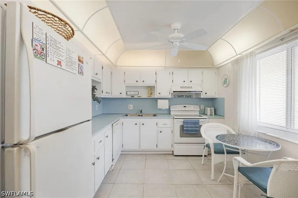 385 Palm Drive Naples FL 34112