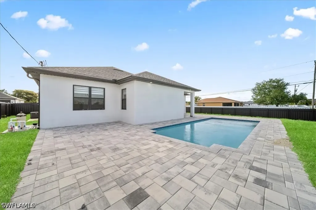 2116 NE 10th Avenue Cape Coral FL 33909