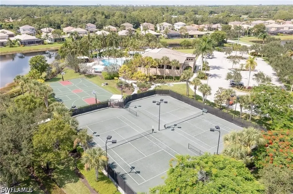 6899 Del Mar Terrace Naples FL 34105