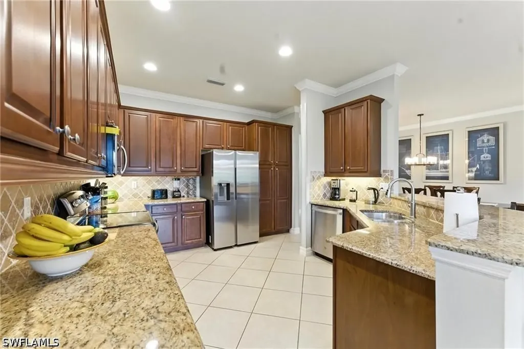 6899 Del Mar Terrace Naples FL 34105