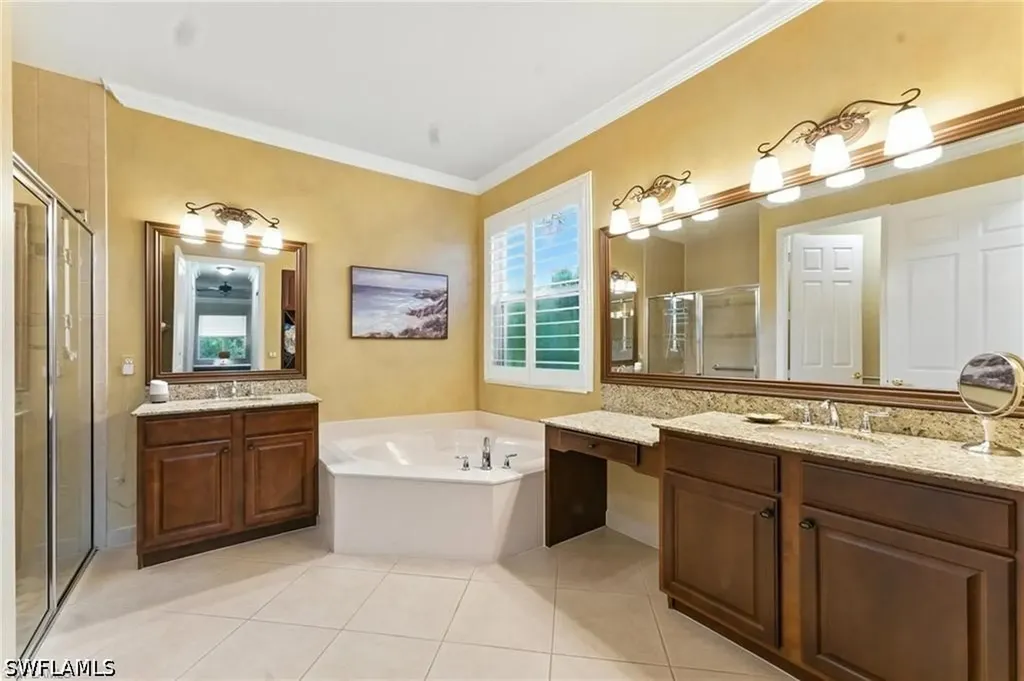 6899 Del Mar Terrace Naples FL 34105