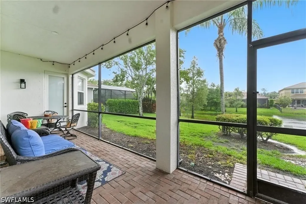 6899 Del Mar Terrace Naples FL 34105