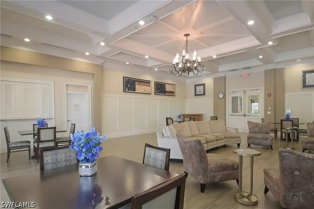 6899 Del Mar Terrace Naples FL 34105