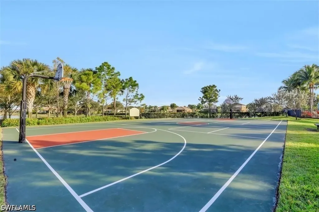 6899 Del Mar Terrace Naples FL 34105