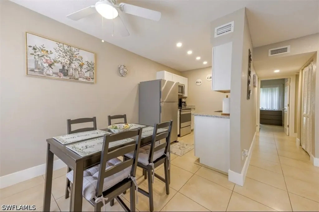 4605 Bayshore Drive Naples FL 34112
