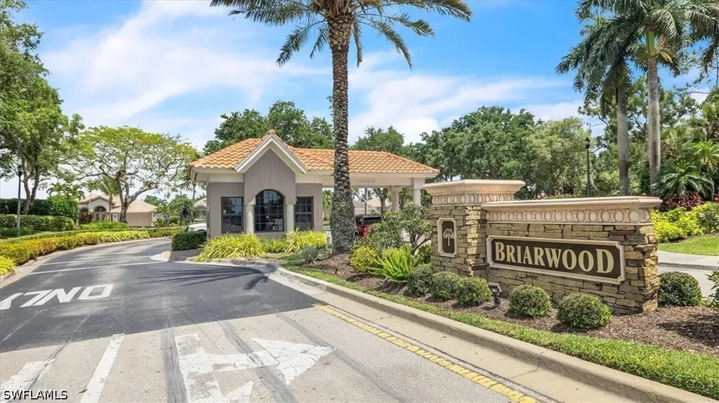 5141 Brixton Court Naples FL 34104
