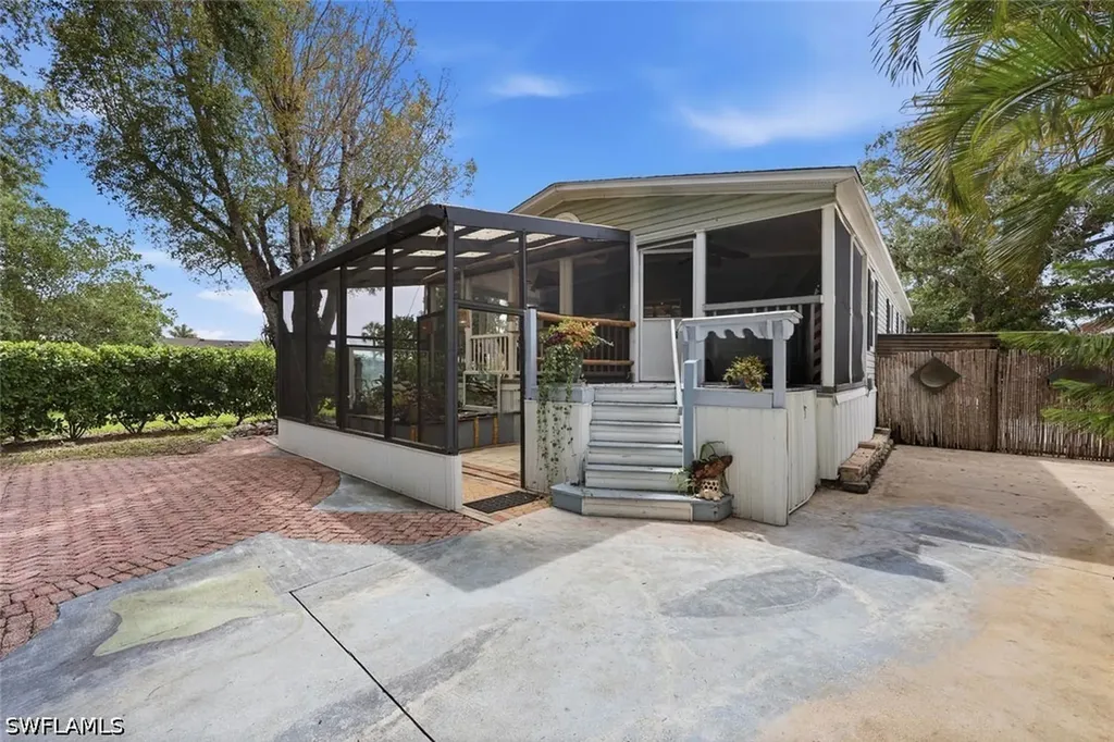1229 Skyline Drive Naples FL 34114
