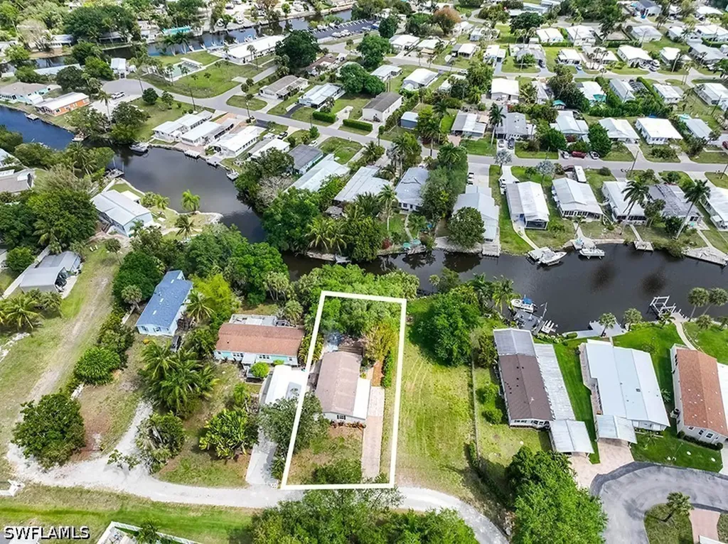 1229 Skyline Drive Naples FL 34114