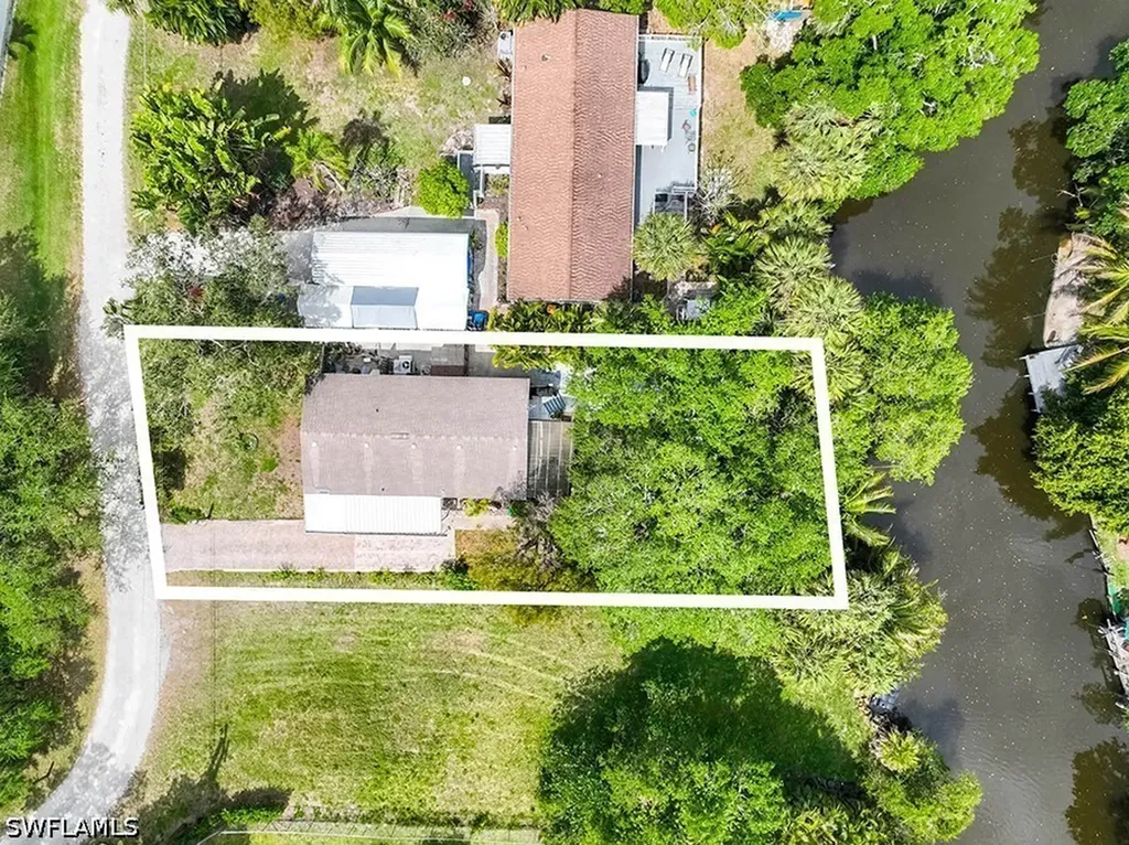 1229 Skyline Drive Naples FL 34114