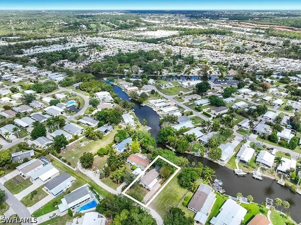 1229 Skyline Drive Naples FL 34114