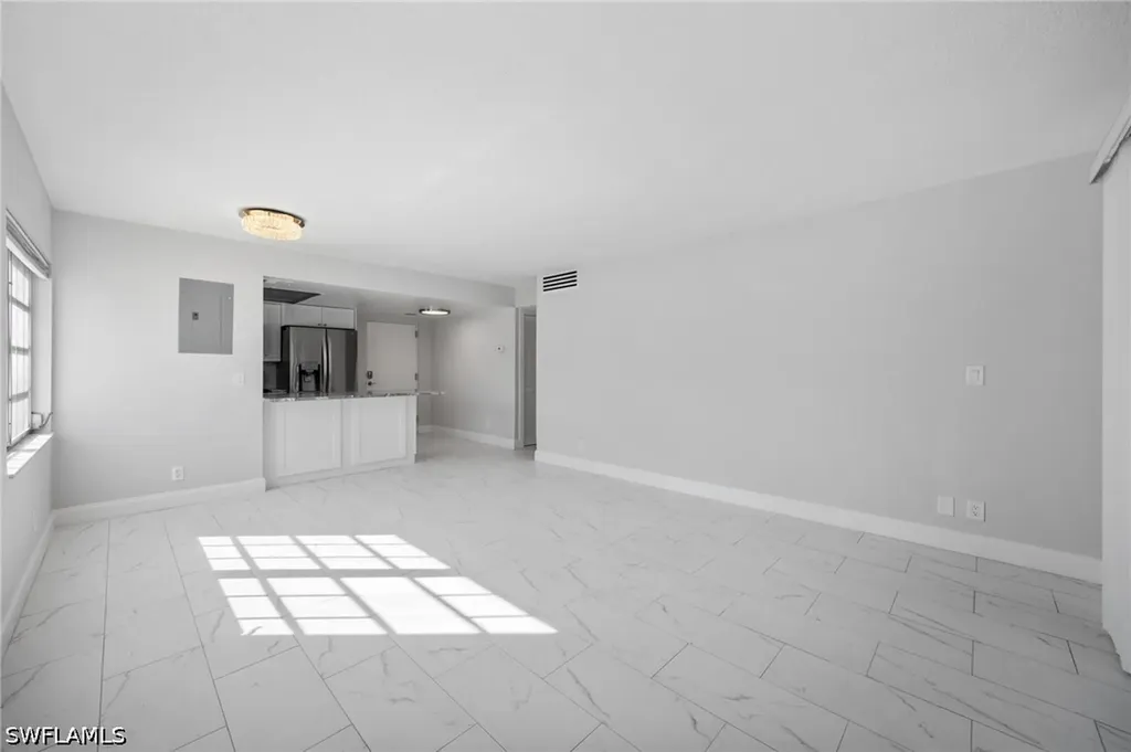 666 3rd Street S Naples FL 34102