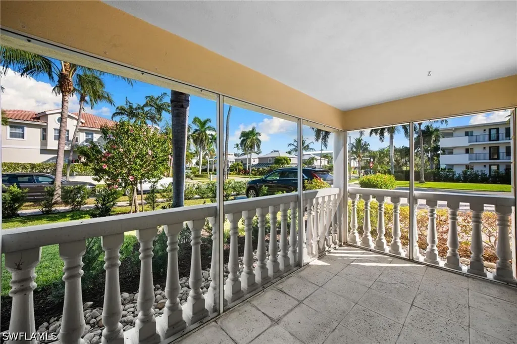 666 3rd Street S Naples FL 34102