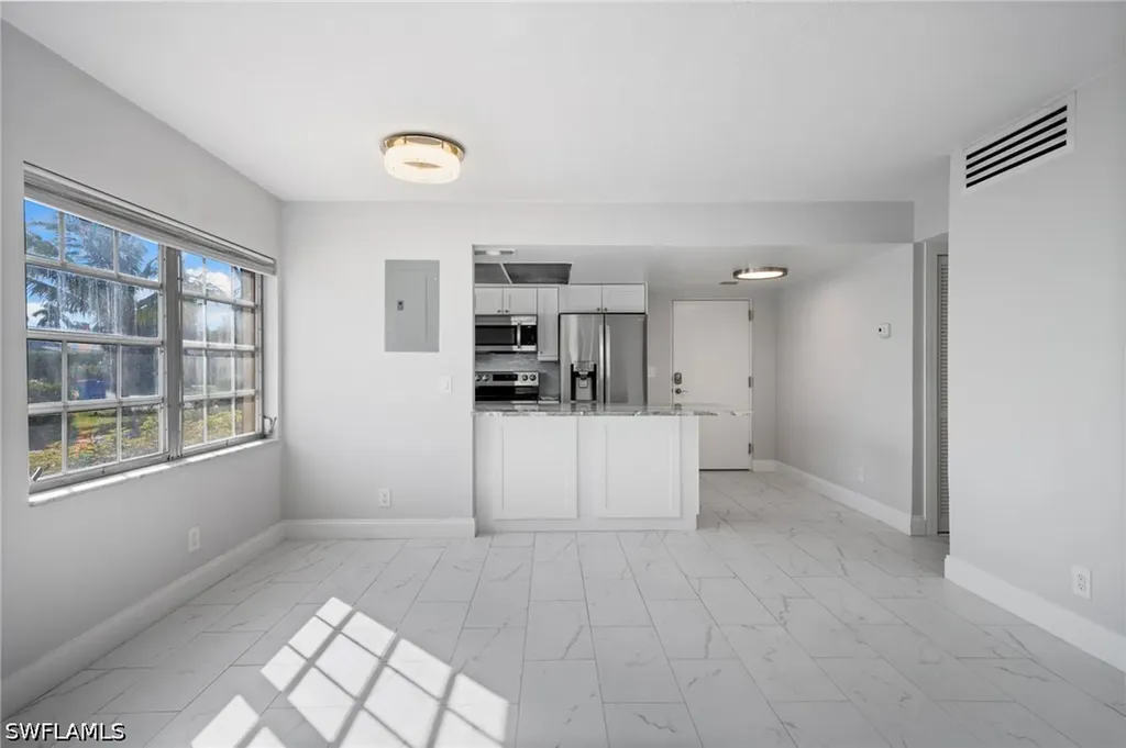 666 3rd Street S Naples FL 34102