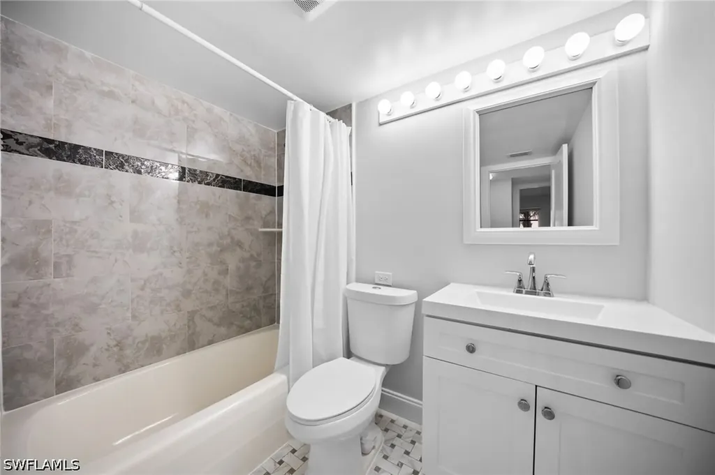 666 3rd Street S Naples FL 34102