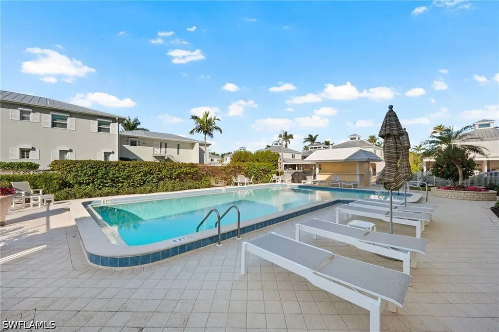 666 3rd Street S Naples FL 34102