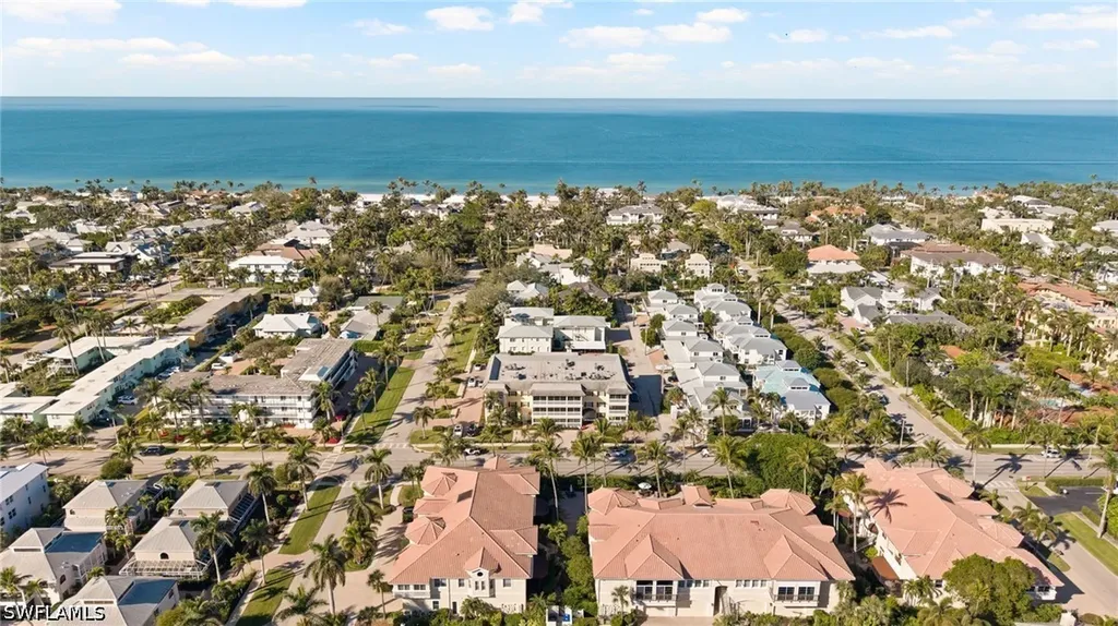 666 3rd Street S Naples FL 34102