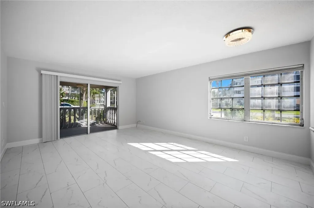 666 3rd Street S Naples FL 34102