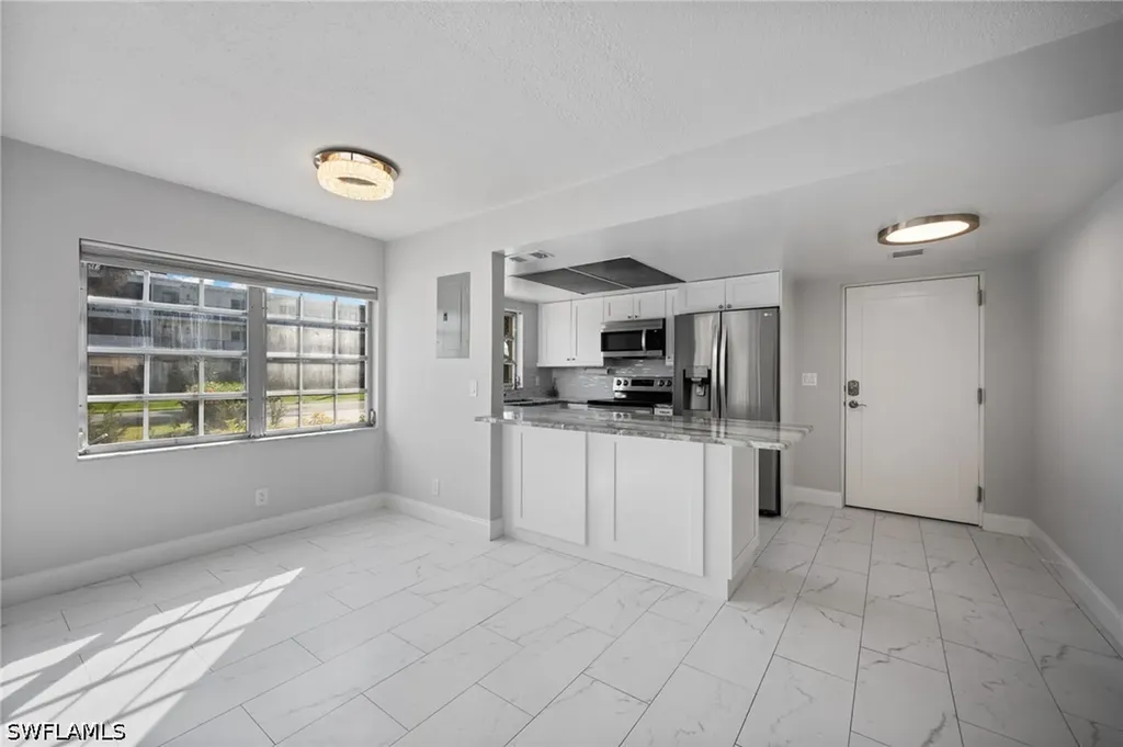 666 3rd Street S Naples FL 34102